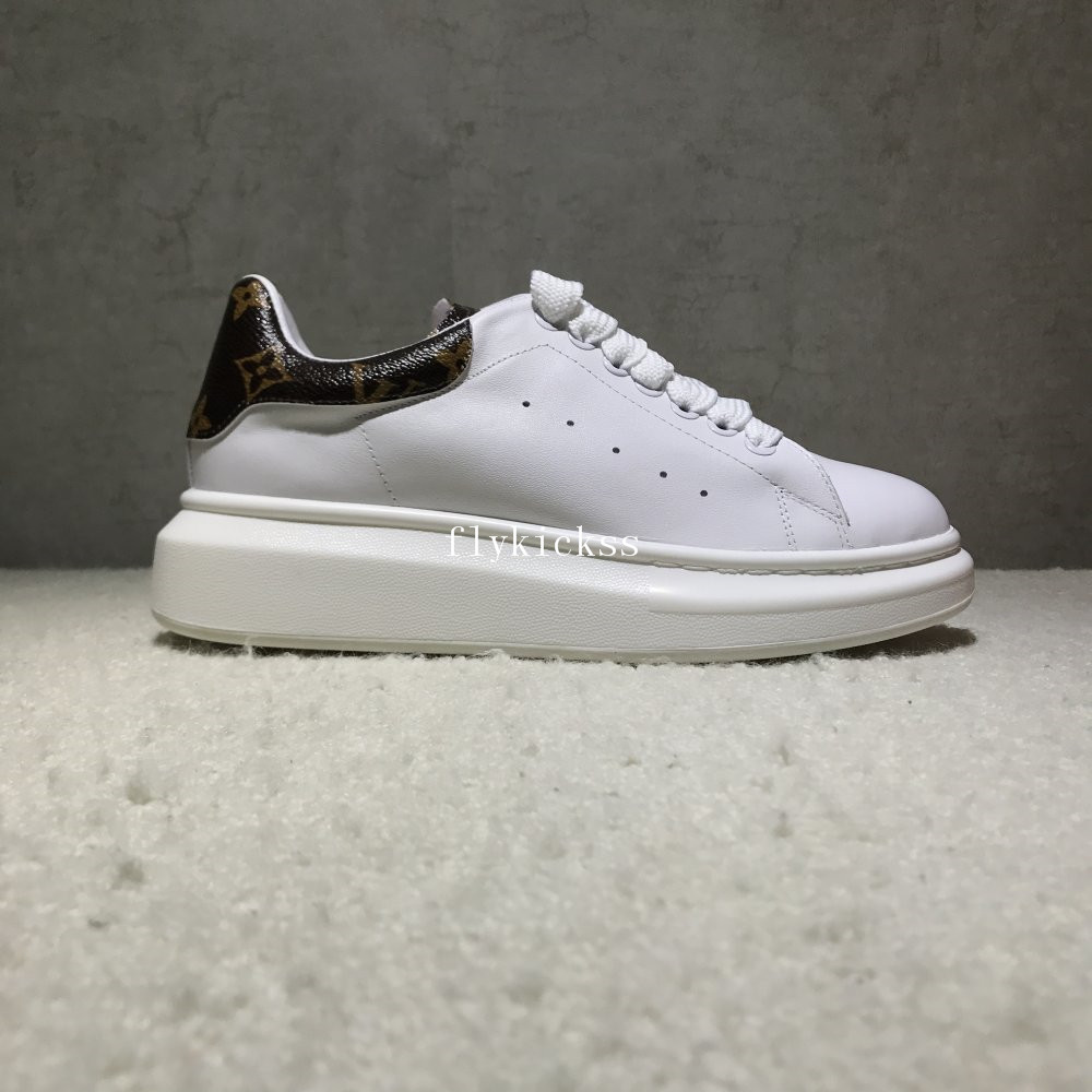 LVS Supreme White Sport Sneaker